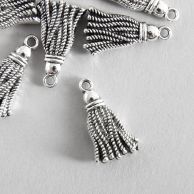 Подвеска металл "Кисточка" под серебро 2х1,2 см 12 шт "Атекс" г. Пермь